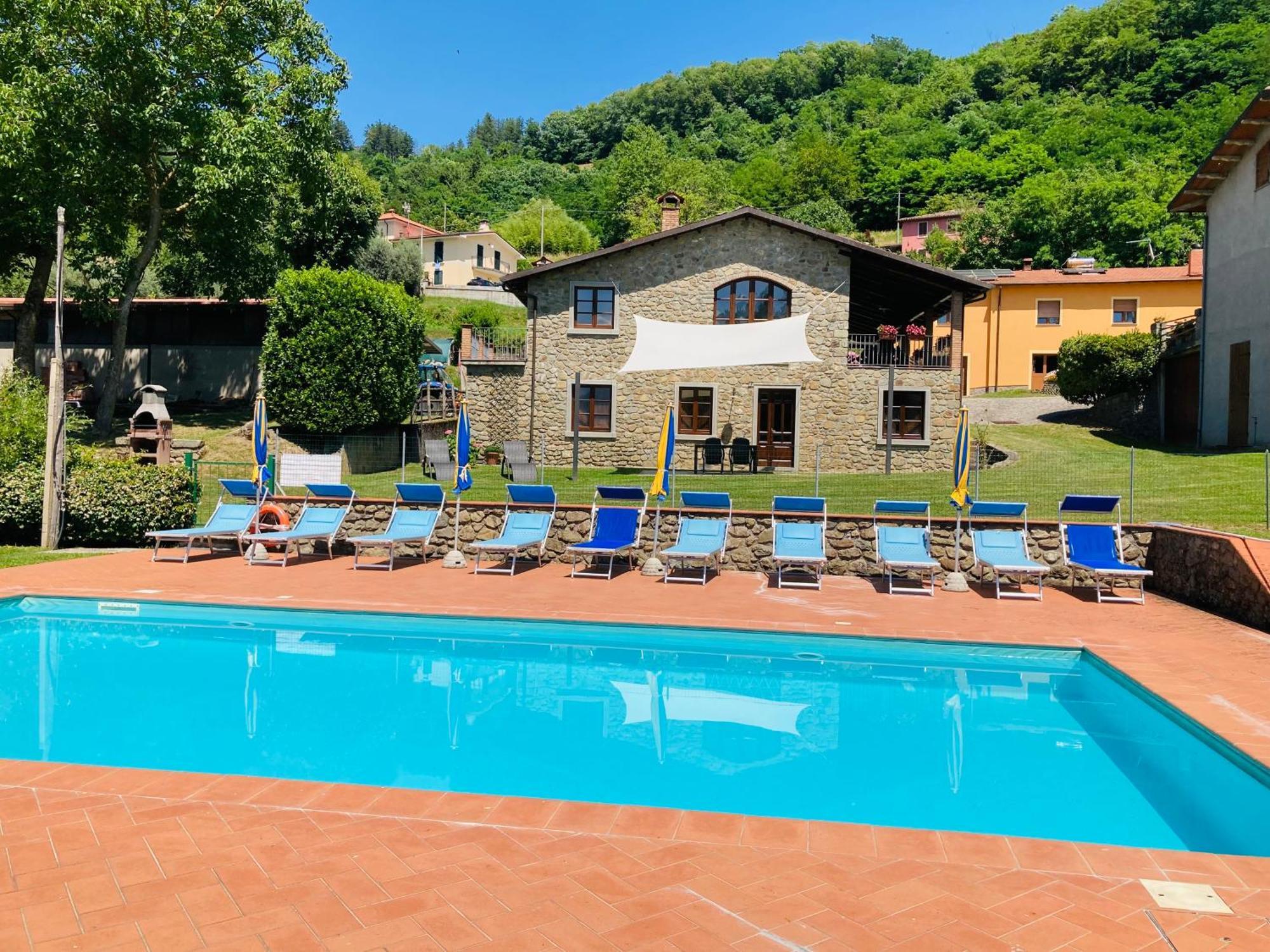 Agriturismo Poderino 卡斯蒂廖内迪加尔法尼亚纳 外观 照片